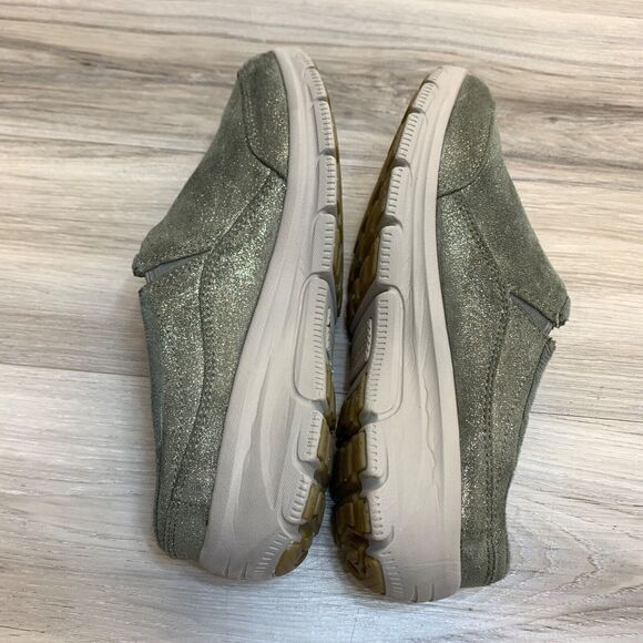 Martha Stewart x Skechers Relaxed Fit Vegan Clogs Easy Going Olive Size 7 Shoes - Picture 3 of 11